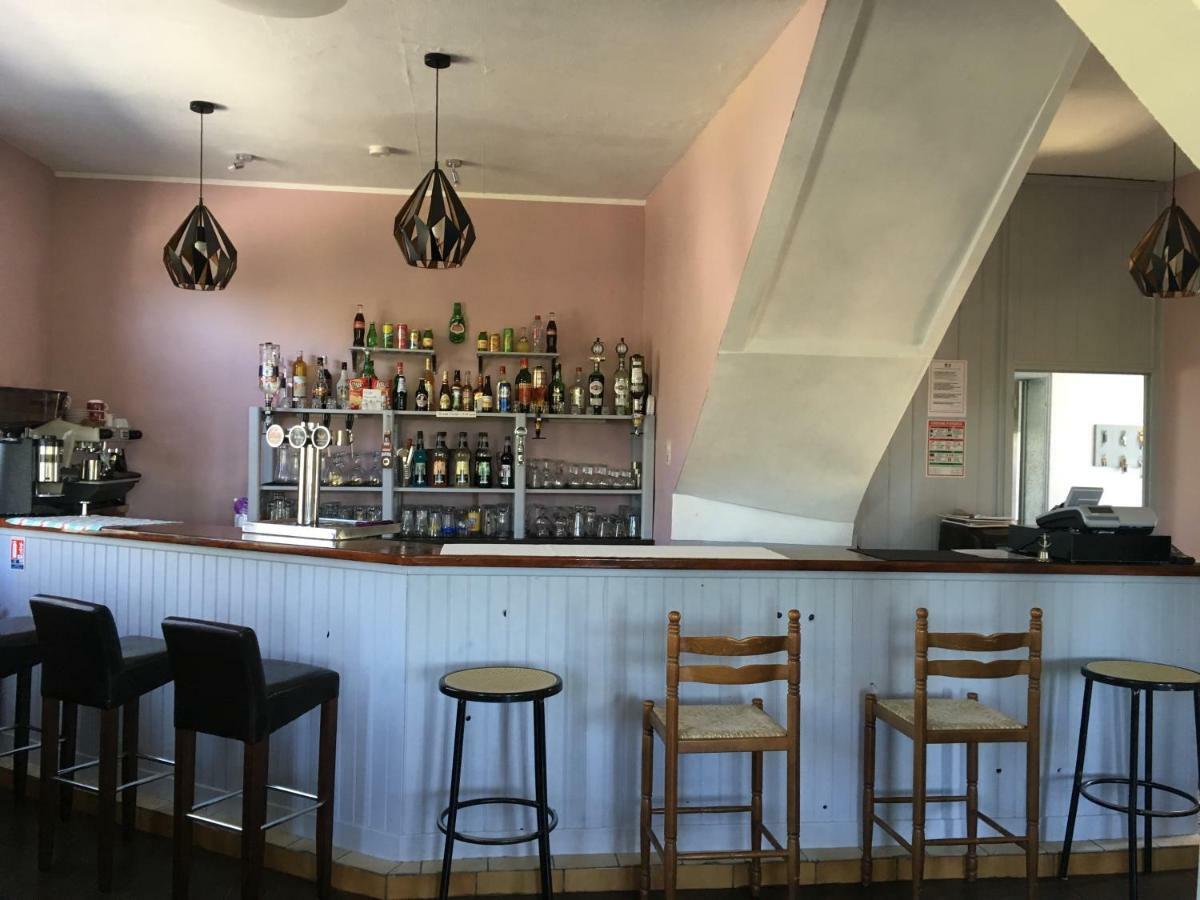 Bar Le Lac Bessines-sur-Gartempe Ngoại thất bức ảnh